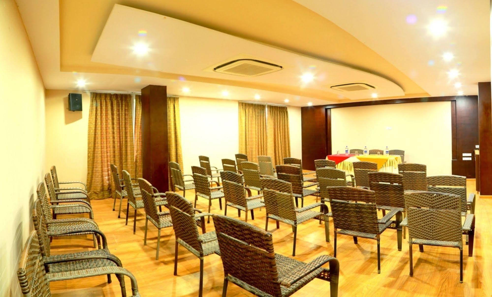 Hotel Royal Palm - A Budget Hotel In Udaipur Luaran gambar