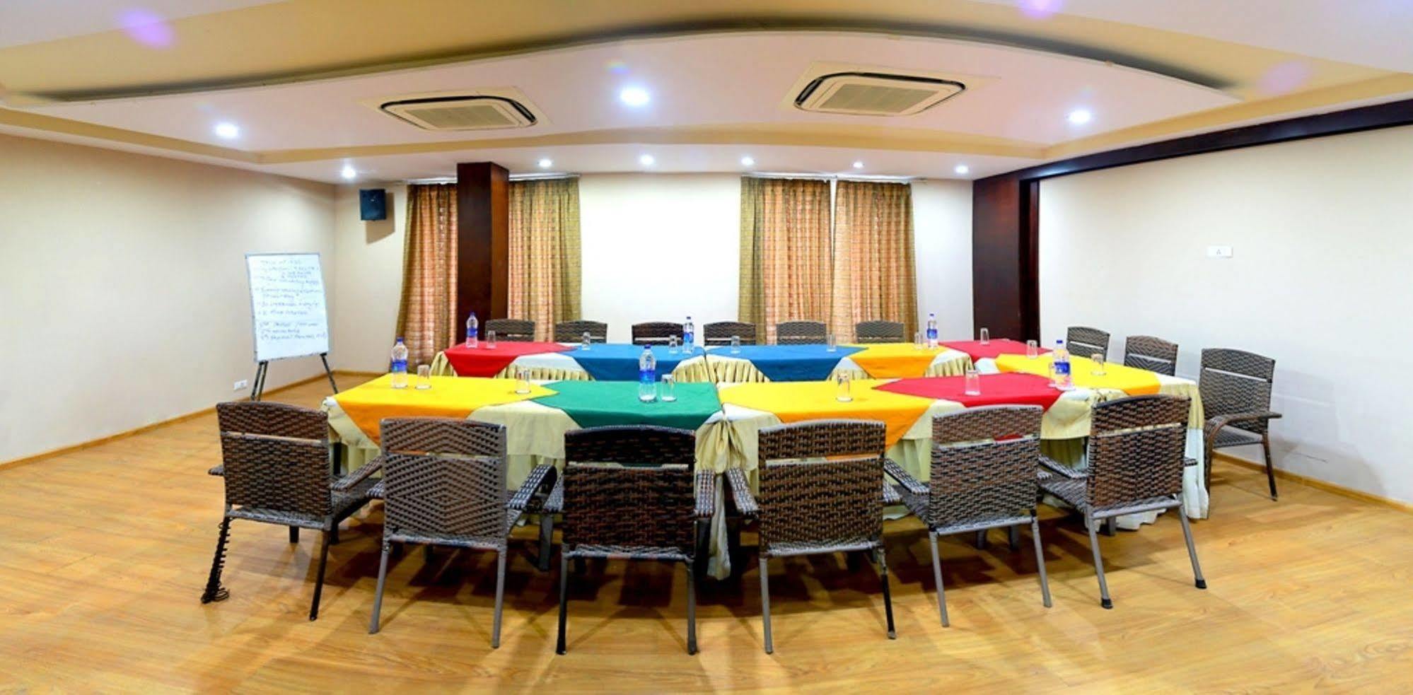 Hotel Royal Palm - A Budget Hotel In Udaipur Luaran gambar